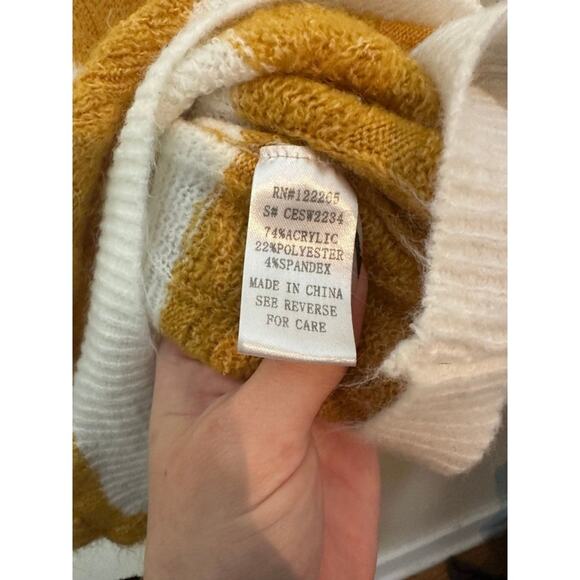 Adora Striped Oversized Lightweight Sweater Mustard & White Size Medium V-Neck - Picture 4 of 5